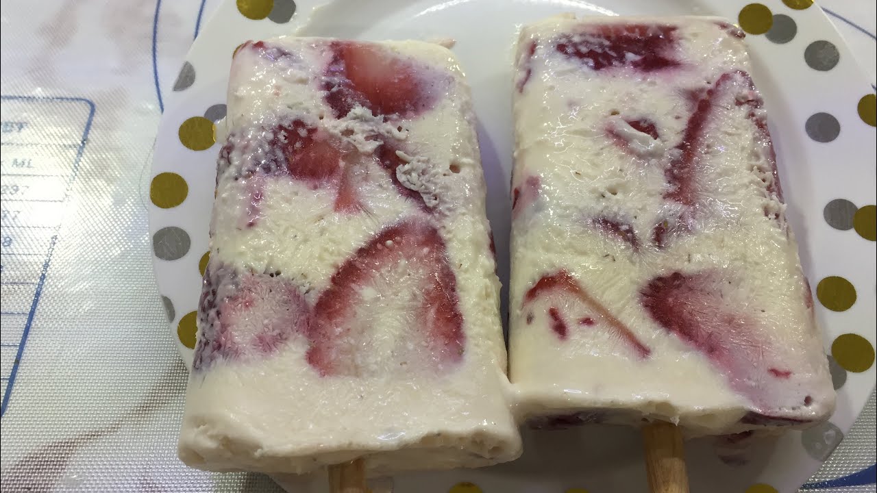 Paletas de fresas con crema estilo la michoacana - YouTube