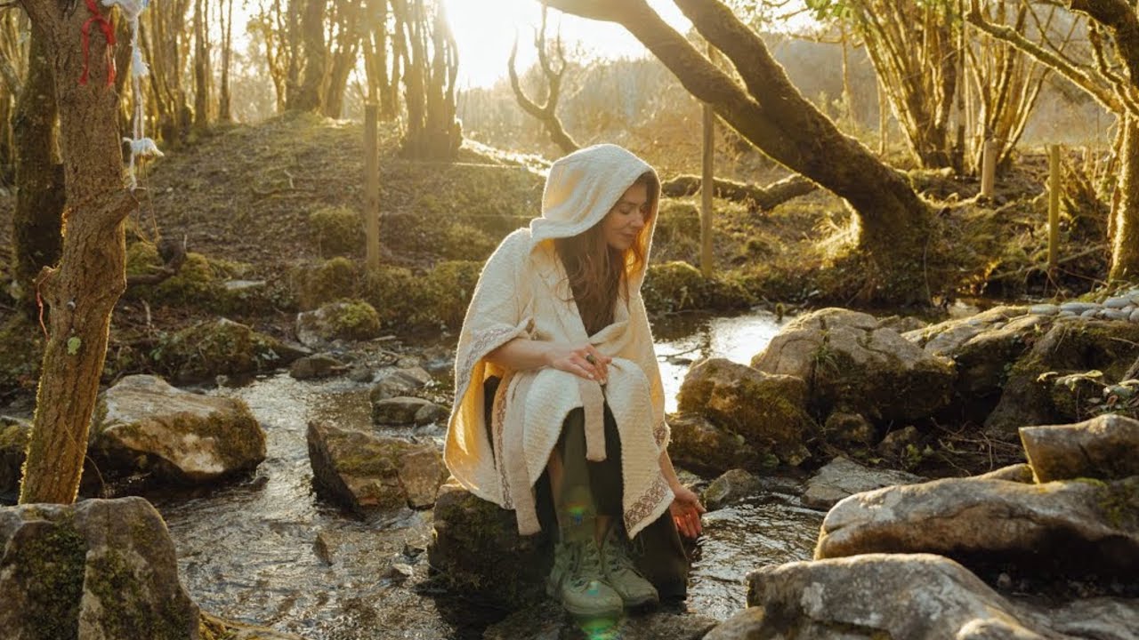 Helena Angelini - Uisce (Official Music Video) 