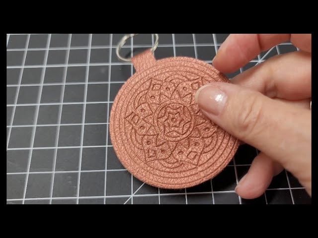 Make a Summer Van Faux Leather Keychain with a Cricut 