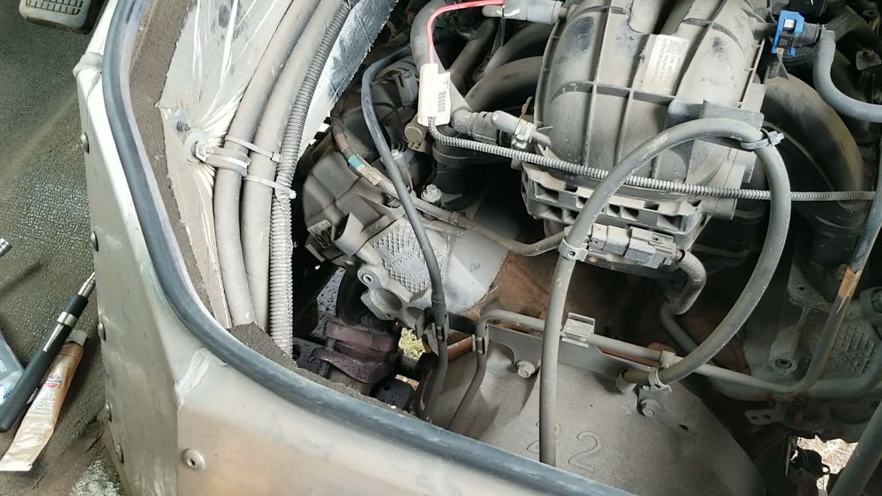 Ford v10 spark plugs. Motorcraft = NGK! - YouTube