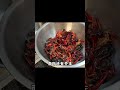 小龙虾这 2 处千万别吃！无水盐焗鲜到舔壳