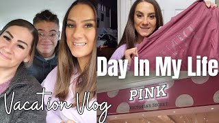 Vacation Vlog- after Christmas sales, haul, dinner. Enjoying time with the family.