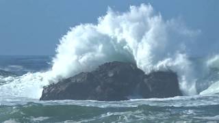 Waves on california sea coast - 00024