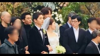Running man cast members yoo jae seok and lee kwang soo attended song
joong ki hye kyo’s wedding. they stood by the song-song couple when
taking a g...