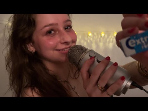 ASMR | close up Whispering & soft Gum Chewing 💗