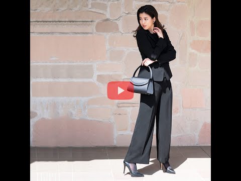 美品⭐︎theory TAILOR  黒 ストレッチ テーラード パンツスーツ 2 美品⭐︎theory ブラック ストレッチ テーラード パンツスーツ 2