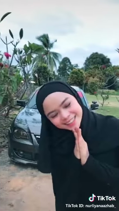 Awek tudung ketat