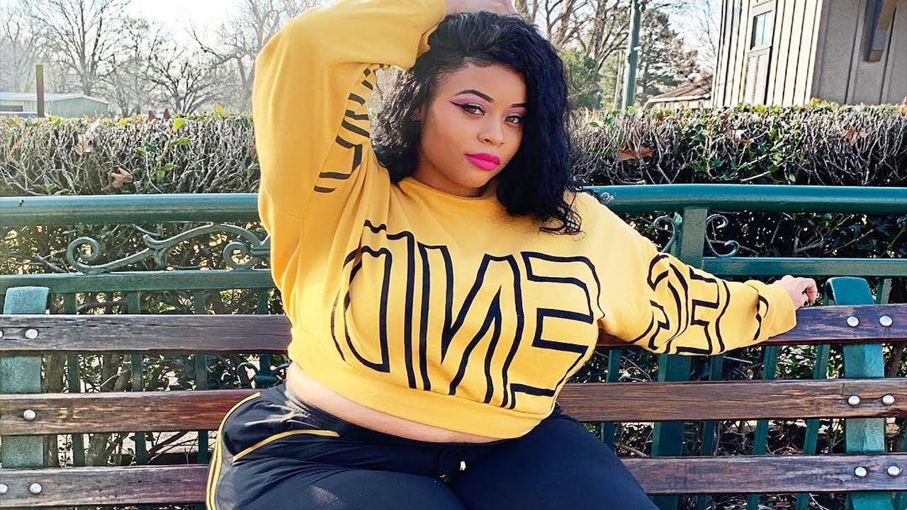 Jasmine Gunn Curvy And Plus Size Model Biography Wiki Age Height Weight Career And More