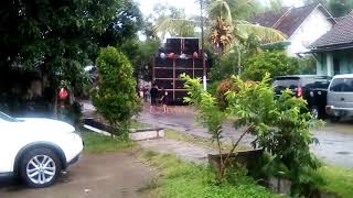 Brewog  Cek Sound Sebelum Wayangan Di Desa Ngletih Kandat