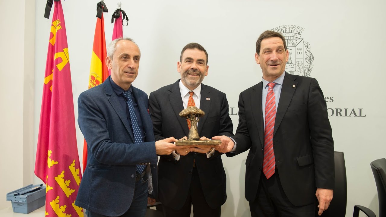 La primera edición de los premios Tomás Ferro otorgará 6.000 euros noticias de ultima hora