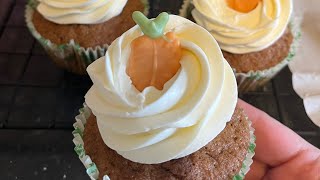 Moist Carrot Cupcakes with Cream Cheese frosting! screenshot 2