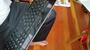 Changing battery in logitech K750 keyboard