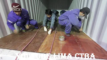 Qual é o material que o container é feito?