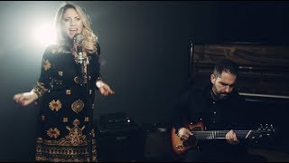 Charlie Hunter & Lucy Woodward - Can't Let Go (Official Video) chords