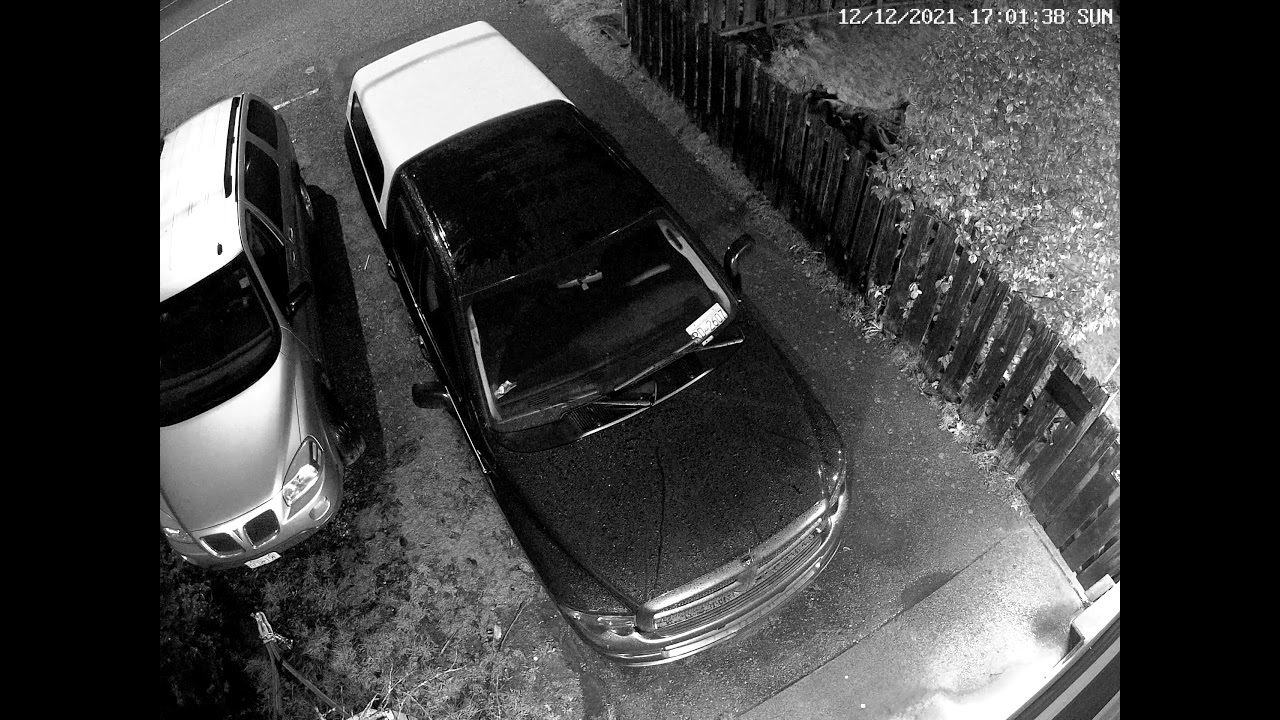 Audio of sonic booms from meteor strike on Vancouver Island, 12/12/2021, caught on security camera.