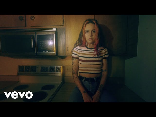 Bea Miller - making bad decisions