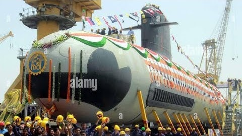 How do Submarines work?