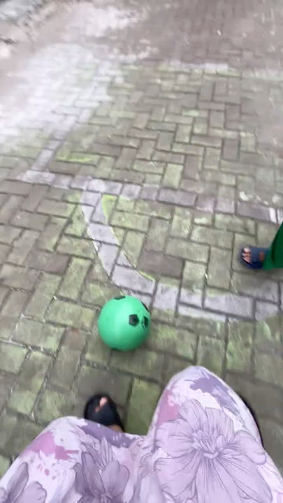 Yeeeey, Mamah Cila got it but they fought over it #shortvideo #funny #viral #shorts #short