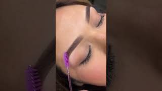 Ombré powder brow procedure! Tired of filling in your brows?? Wake up with makeup!