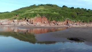 La playa de la chica del bañador verde Xivares Carreño Asturias.