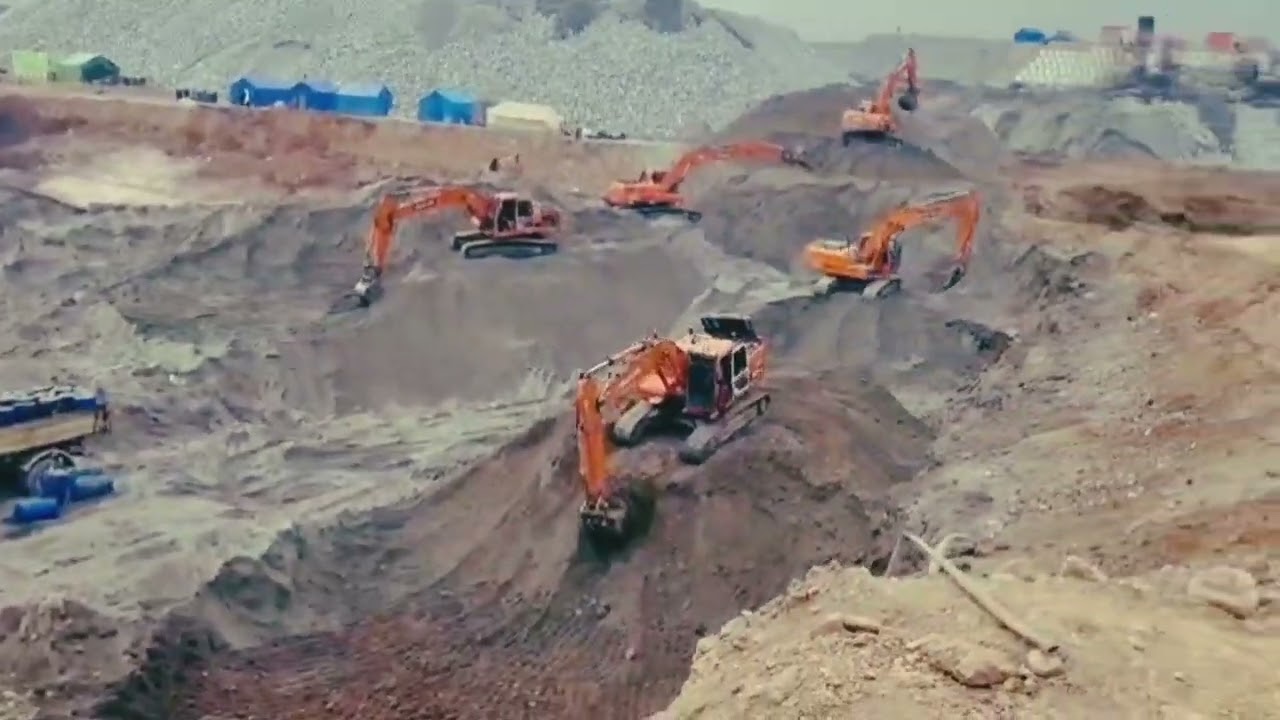 استخراج بی رویه معدن طلا در آویز ولسوالی شهر بزرگ ولایت بدخشان