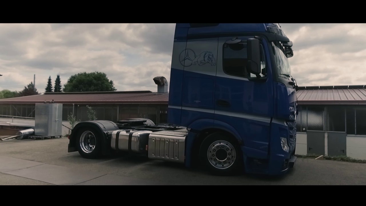 Mercedes-Benz Actros LKWPorn - Wrapped by Folien-Tuning