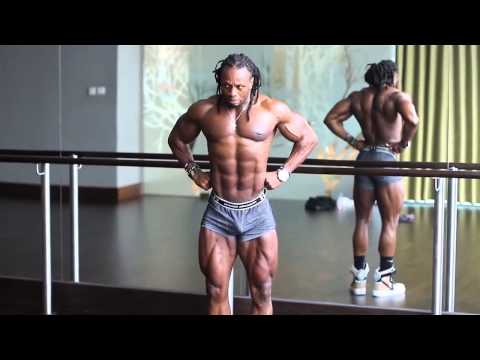 Ulisses Jr - Posing Shenanigans