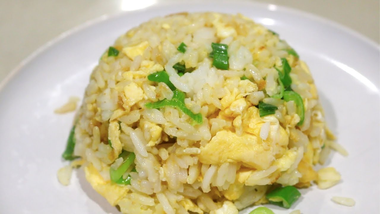 Egg fried rice - YouTube