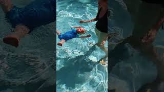 NO PARENT can do this?! MUST KNOW #baby #viral #shorts #swimming #swimmingpool #survivalswimming