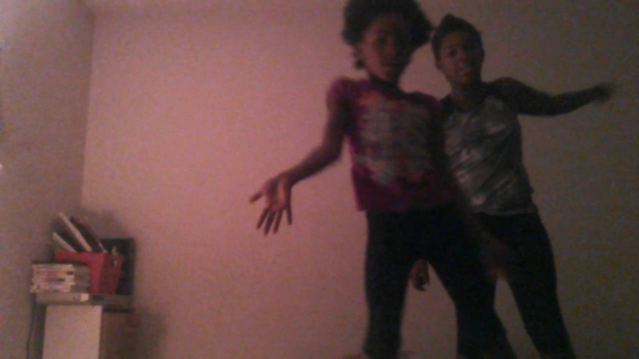 Formation 9 Year Old And 8 Year Old Dancing Youtube