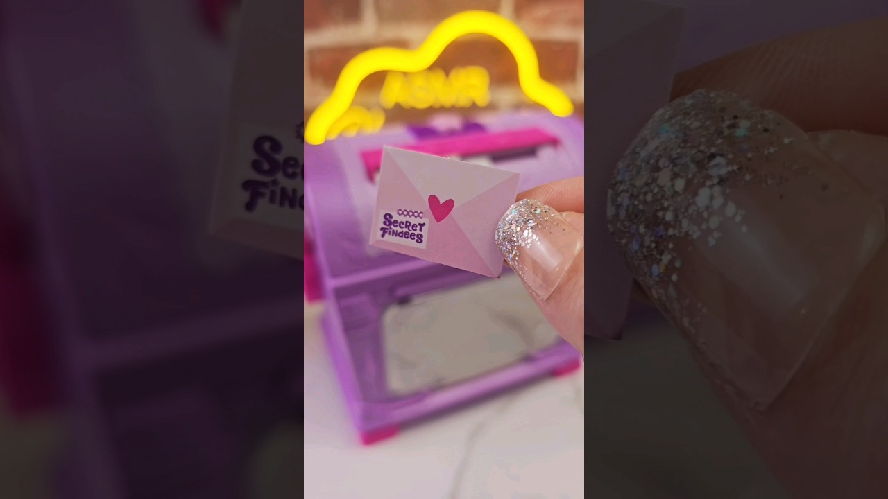 Secret Findees Magic Mailbox