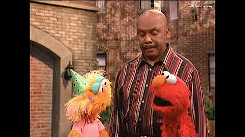 Zoe and Rocco mess with elmo and everyone else's sanity with random edits