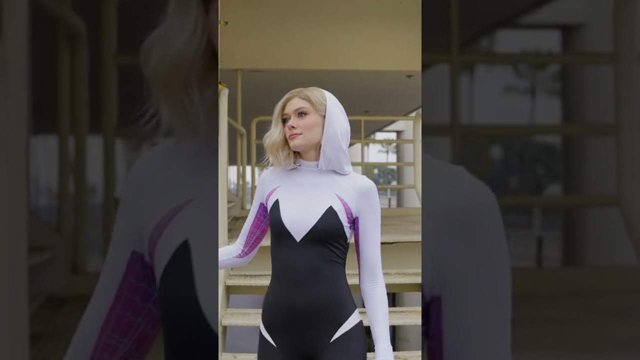 @Izz_Cos as SpiderGwen