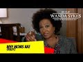 Wanda Sykes explains why Moms are CRAZY to Kristen Bell