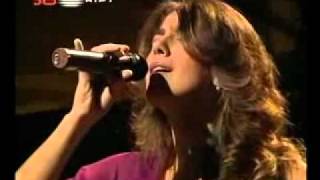 Video thumbnail of "Ana Sofia Varela - Fado Cravo - Dá-me O Braço Anda Daí"