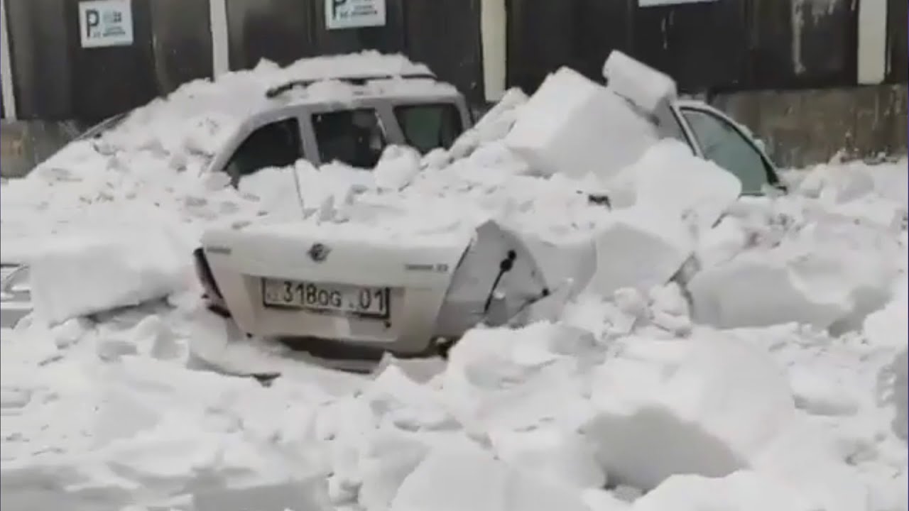 Terrible avalanches destroy cars, homes in Dagestan, Russia!