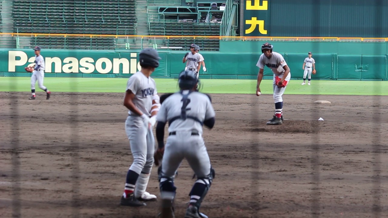17 高校野球 横浜高校 ピッチャー 万波中正君 甲子園のマウンドに上がる Youtube