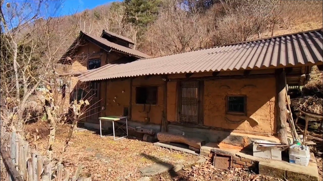 시골마을 아까운 빈집만이 남았네요 