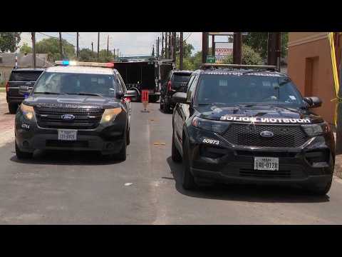 FBI investigating after ICE agent reportedly shoots, kills man in Houston during operation