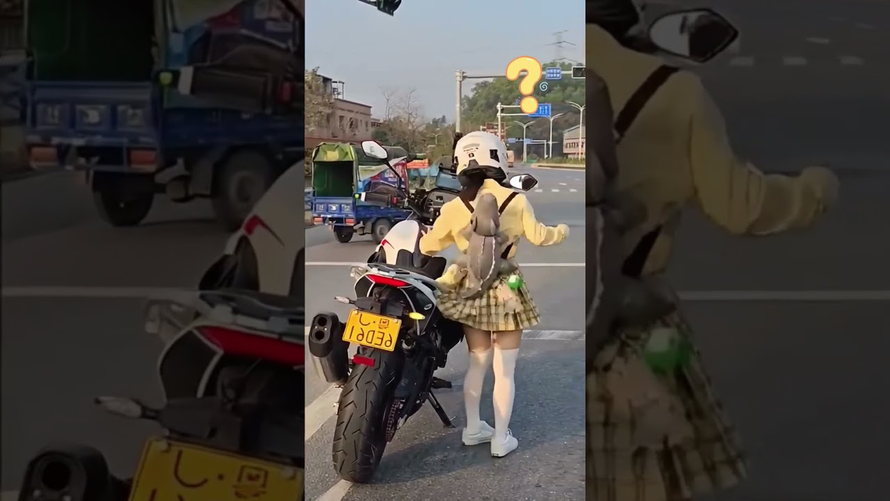 اشترت لها أمها دراجة نارية صغيرة! 🏍️👧