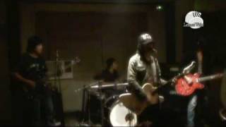 Lemonbee - Halikan Na