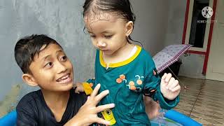 Drama Berenang Dan Mandi Hujan Ervan And Family