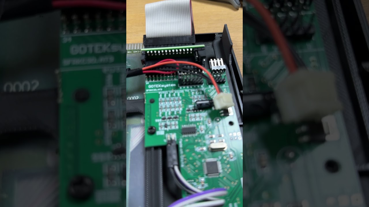 montamos una gotek interna en el spectrum +3￼ 