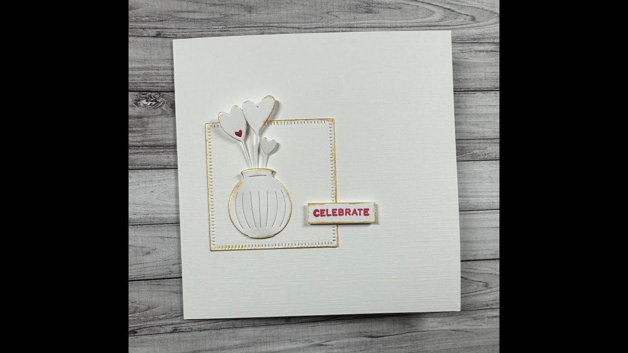 CAS Белое на белом с вкраплениями красного и золотого. Открытка на годовщину/День святого Валентина.