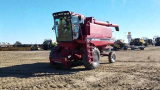 International 1640 axial flow combine