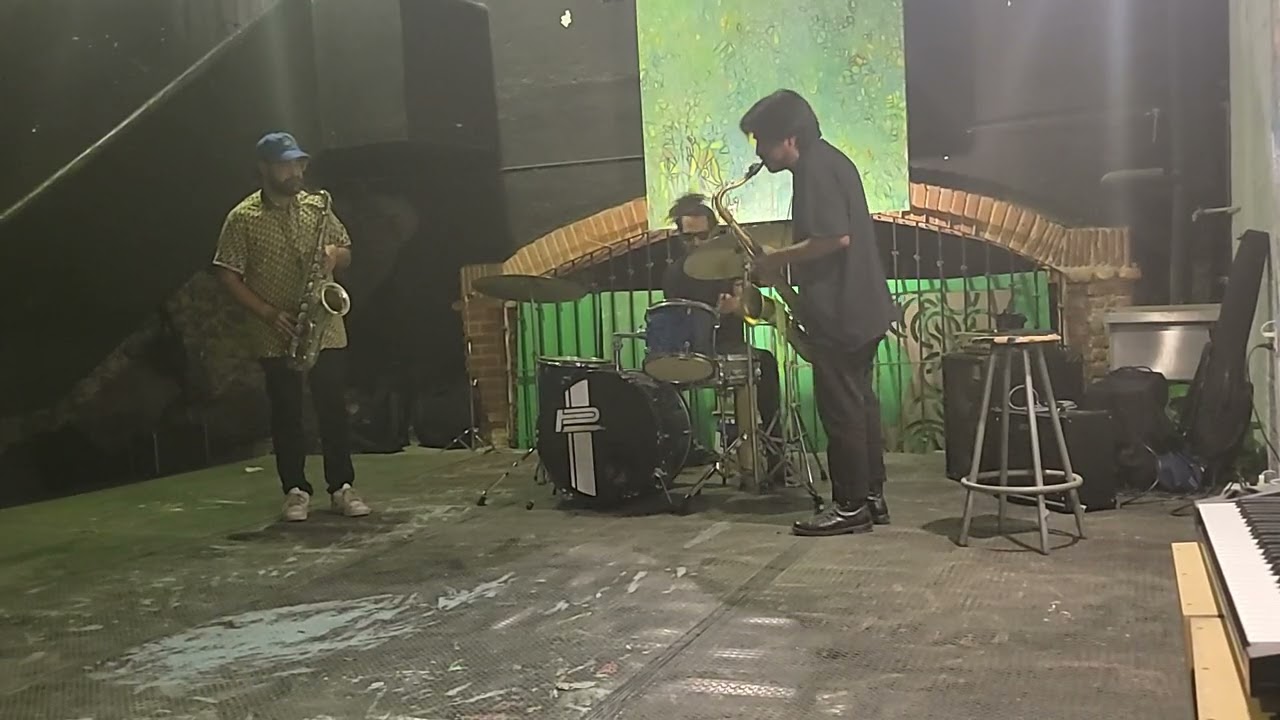 Set 7 — Festival Free Latino | Sesiones Bárbaras x Salón Basalto (CDMX)