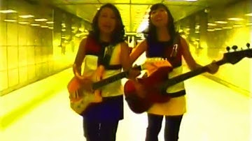 Shonen Knife - Mass Communication Breakdown (Video 2003 - DHV 2011)