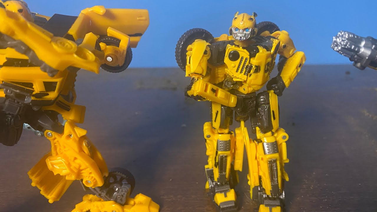 Bumblebee VS Bumblebee VS Bumblebee the music in this video is owned by HLH...