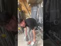 20Kgウェイトを両手で持ってみたがめちゃくちゃ重たかった！#shorts