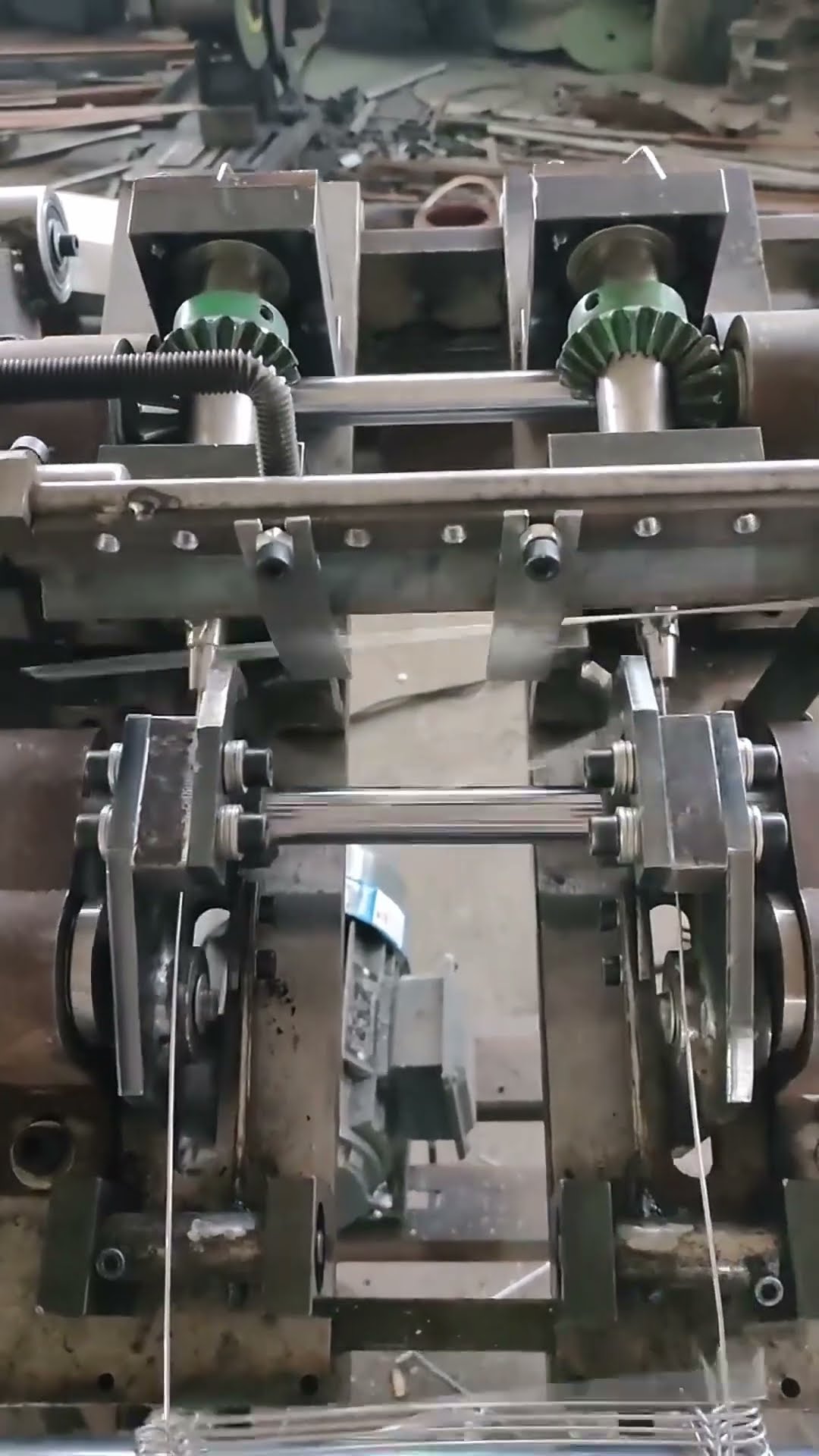 Wire buckle bending process- Good tools and machinery make work easy